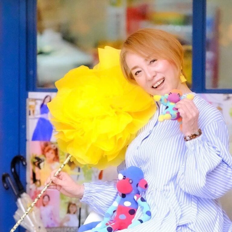 心と顔を輝かせる、美立と自立のアドバイザー