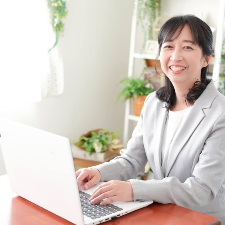 IT苦手さんの心強い味方！村田理恵子です